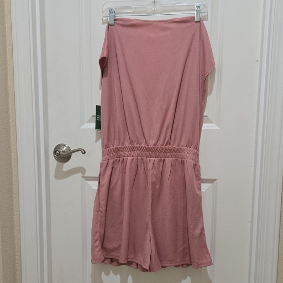 Halara Romper- NWT - Picture 2 of 2